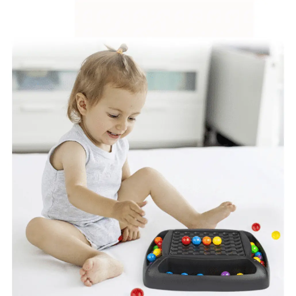 Joc Interactiv de Strategie cu Bile Colorate, 2-4 Jucatori, 48 de piese, 20.5x20.5 cm, + 3 Ani