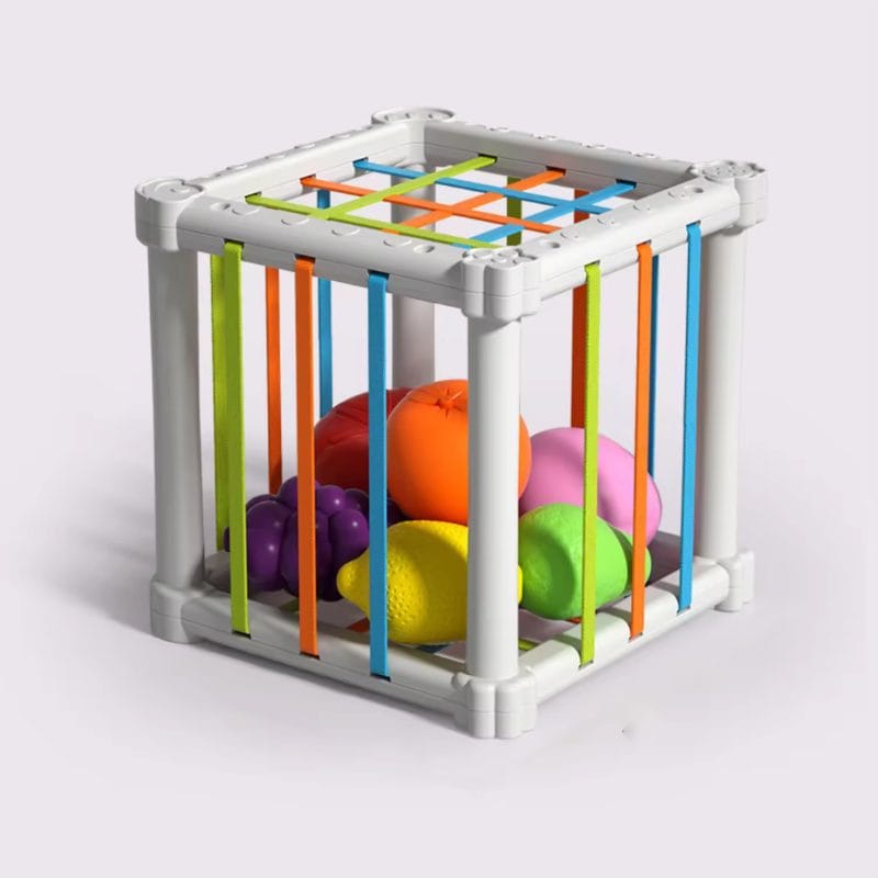 Jucarie Educativa pentru Bebelusi, Cub Elastic cu Fructe, 6 Forme din Plastic Multicolor, Dezvoltare Abilitati Motorii si Cognitive pentru Copii Mici, 11.5x11.5x11.5 Cm, + 1 An