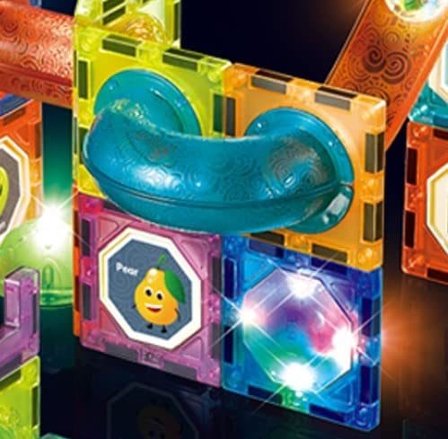 Resigilat - Set de Constructie, Blocuri Magnetice STEAM 3D Educationale, Circuit cu Bile, Lumini Led Interactive, 2 Figurine, Multiple Moduri de Construit, 292 piese, Multicolor, + 3 Ani