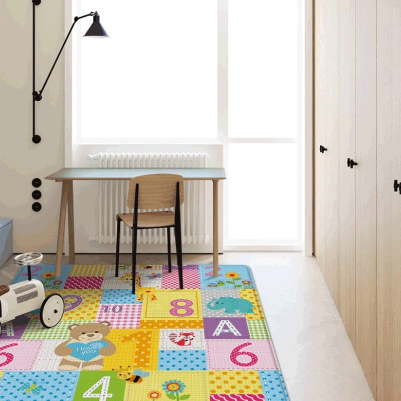 Covor Pliabil din Spuma pentru Copii, 180x150x1 Cm, Cifre si Litere, Termoizolant, Impermeabil, Multifunctional, Protectie si Confort, Cu Design Dublu Fata-Verso, + 1 An